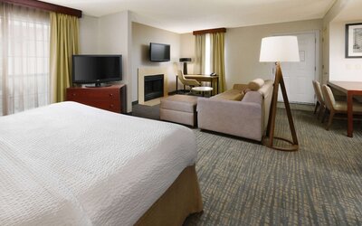 Deluxe Room, 2 Double Beds (Studio)