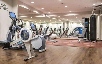 Fitness center at the Hilton Brussels Grand Place .