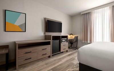 La Quinta Inn & Suites by Wyndham Montgomery