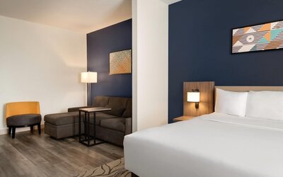 La Quinta Inn & Suites by Wyndham Montgomery