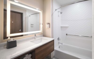 Holiday Inn Montgomery Airport South by IHG