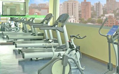Fitness center at the Hampton by Hilton Barranquilla.