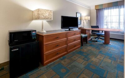 La Quinta Inn & Suites by Wyndham Phoenix West Peoria