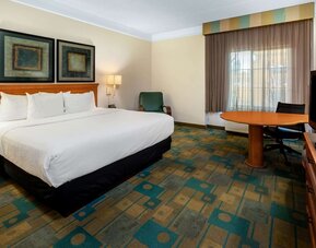 La Quinta Inn & Suites by Wyndham Phoenix West Peoria