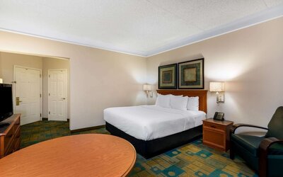 La Quinta Inn & Suites by Wyndham Phoenix West Peoria
