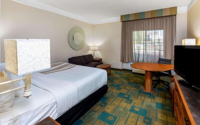 La Quinta Inn & Suites by Wyndham Phoenix West Peoria