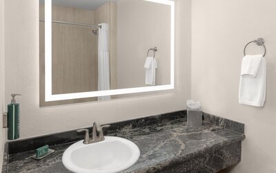 DoubleTree by Hilton Phoenix - Gilbert