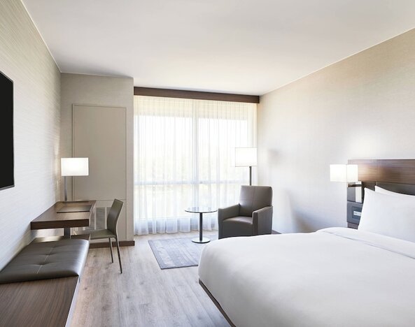 AC Hotel by Marriott Phoenix Biltmore