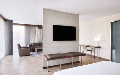 AC Hotel by Marriott Phoenix Biltmore