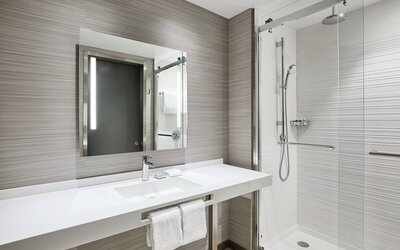 AC Hotel by Marriott Phoenix Biltmore