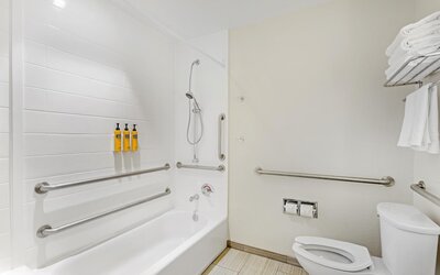 Standard Room, 2 Queen Beds, Non Smoking, Kitchenette