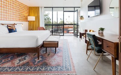 Rise Uptown Hotel