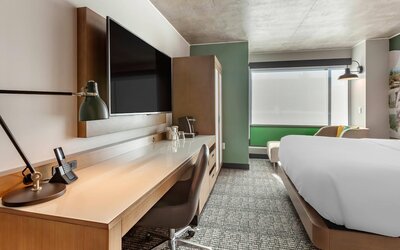 Cambria Hotel Downtown Phoenix Convention Center