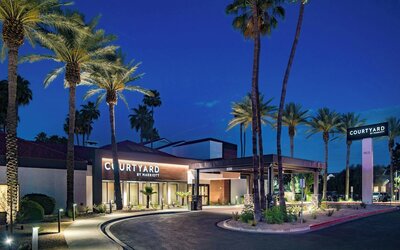Courtyard Phoenix North by Marriott