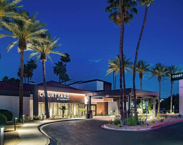 Courtyard Phoenix North by Marriott
