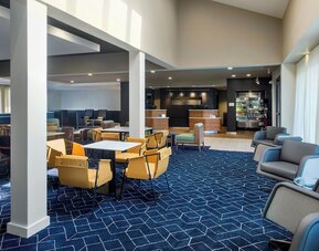 Courtyard Phoenix North by Marriott