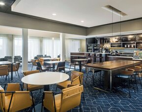 Courtyard Phoenix North by Marriott