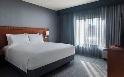 Courtyard Phoenix North by Marriott