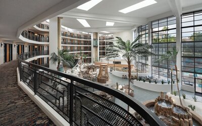 Embassy Suites by Hilton Phoenix Biltmore