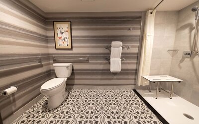 Embassy Suites by Hilton Phoenix Biltmore