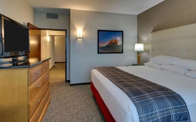 Drury Inn & Suites Phoenix Happy Valley