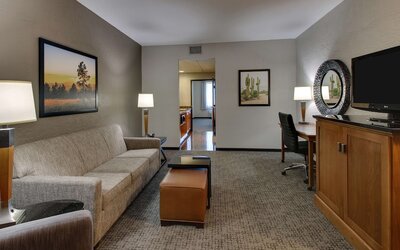 Drury Inn & Suites Phoenix Happy Valley
