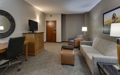 Drury Inn & Suites Phoenix Happy Valley
