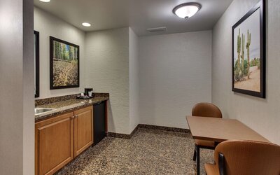 Drury Inn & Suites Phoenix Happy Valley