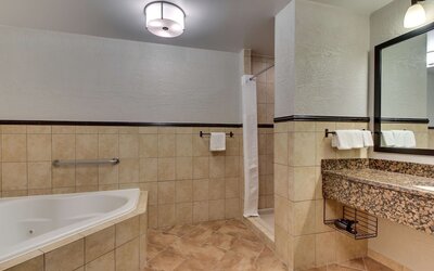 Drury Inn & Suites Phoenix Happy Valley