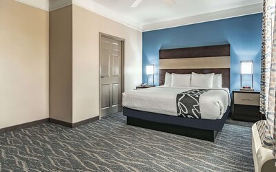 La Quinta Inn & Suites by Wyndham Phoenix I-10 West