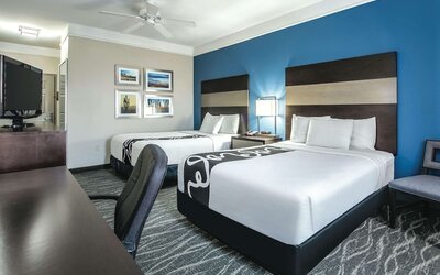 La Quinta Inn & Suites by Wyndham Phoenix I-10 West