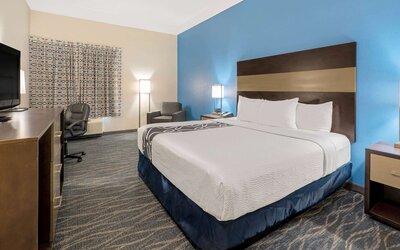 La Quinta Inn & Suites by Wyndham Phoenix I-10 West