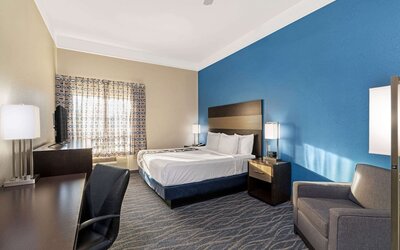 La Quinta Inn & Suites by Wyndham Phoenix I-10 West