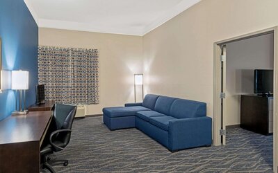 La Quinta Inn & Suites by Wyndham Phoenix I-10 West