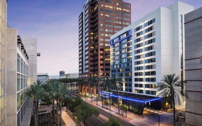 AC Hotel by Marriott Phoenix Downtown