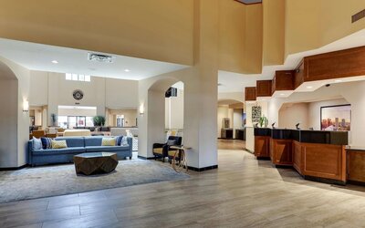 Drury Inn & Suites Phoenix Airport