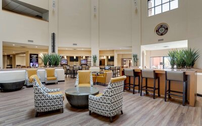 Drury Inn & Suites Phoenix Airport