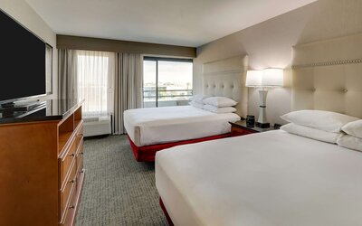 Drury Inn & Suites Phoenix Airport