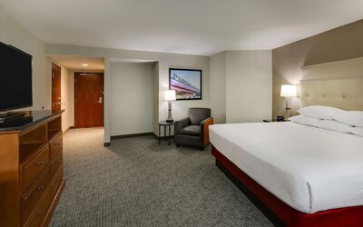 Drury Inn & Suites Phoenix Airport