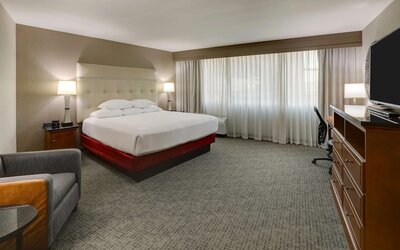 Drury Inn & Suites Phoenix Airport