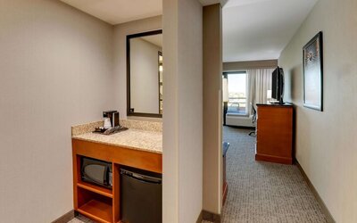 Drury Inn & Suites Phoenix Airport