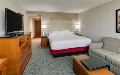 Drury Inn & Suites Phoenix Airport