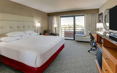 Drury Inn & Suites Phoenix Airport