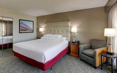 Drury Inn & Suites Phoenix Airport