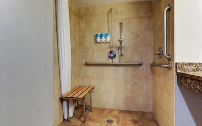 Drury Inn & Suites Phoenix Airport