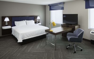 Hampton Inn & Suites Phoenix Downtown