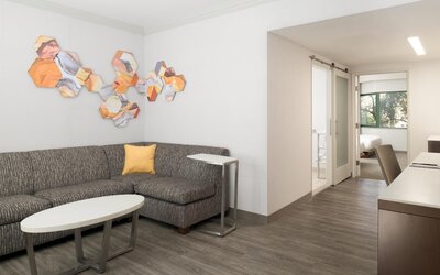 DoubleTree Suites by Hilton Phoenix