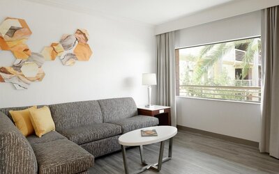 DoubleTree Suites by Hilton Phoenix
