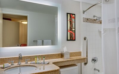DoubleTree Suites by Hilton Phoenix