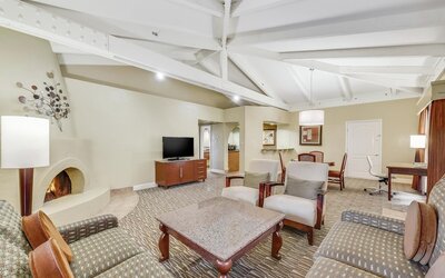 Suite, 1 Bedroom (Ambassador)